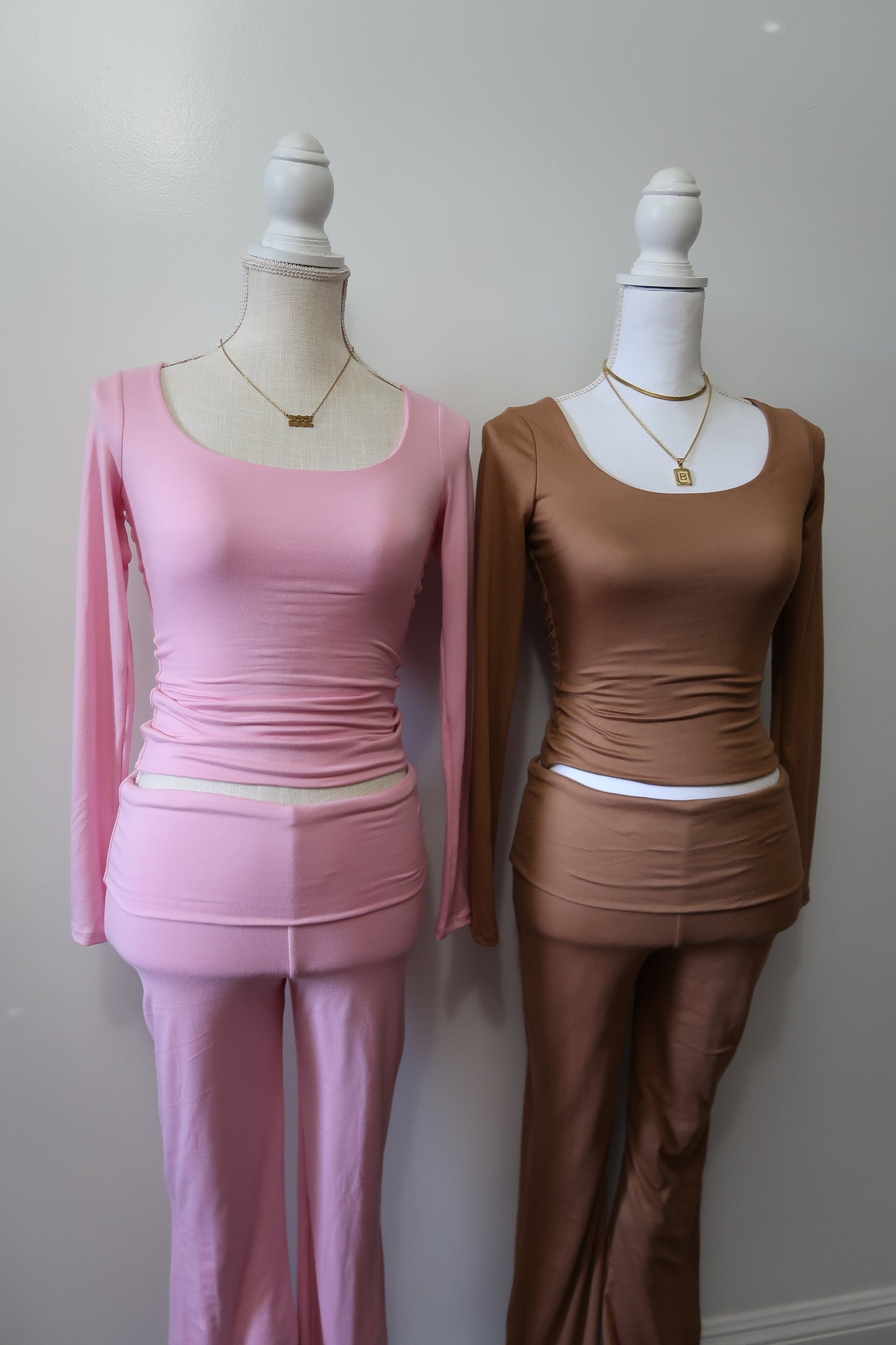 "Came to Chill" Brown set