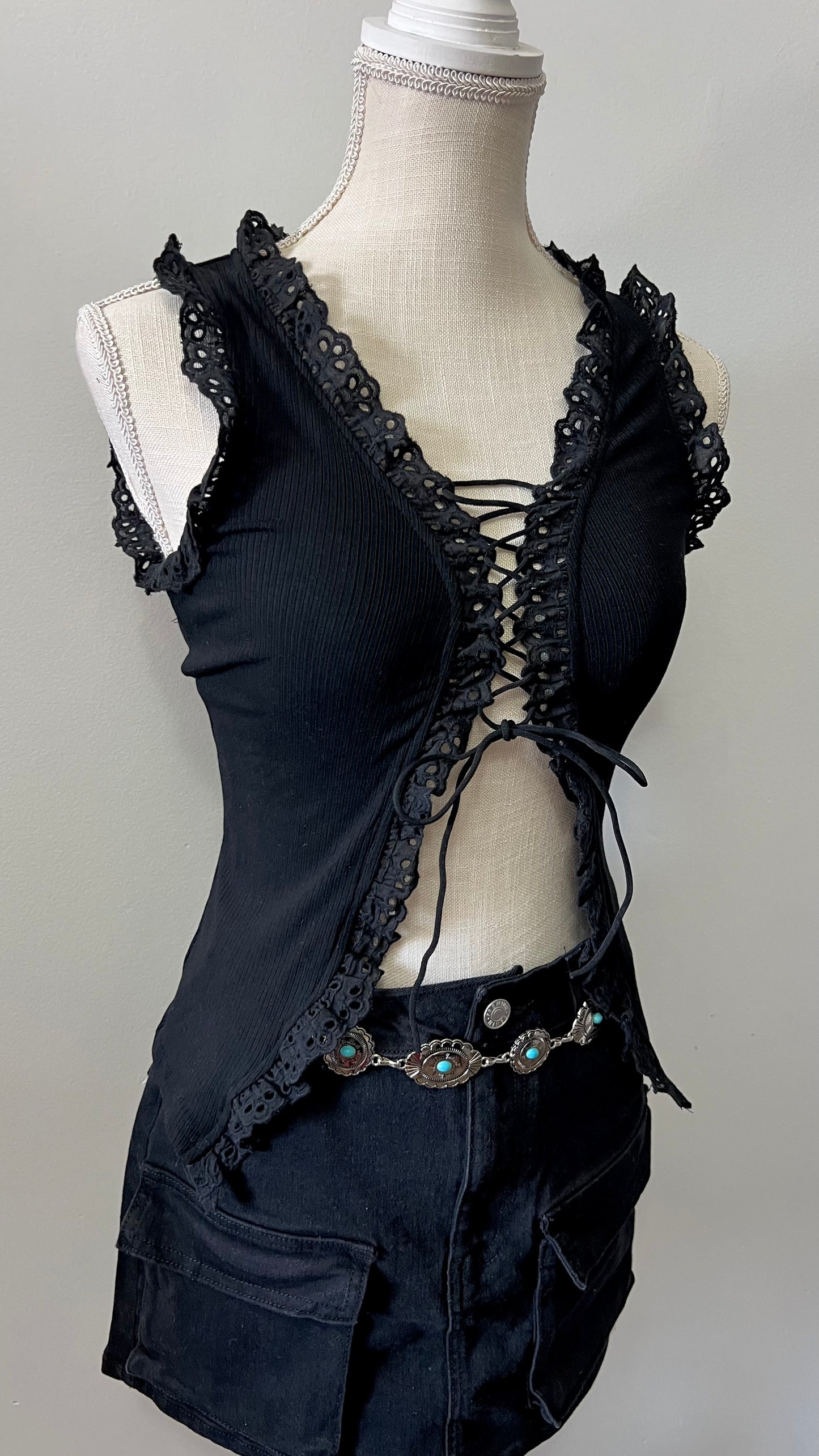 "Eye see you" eyelet top