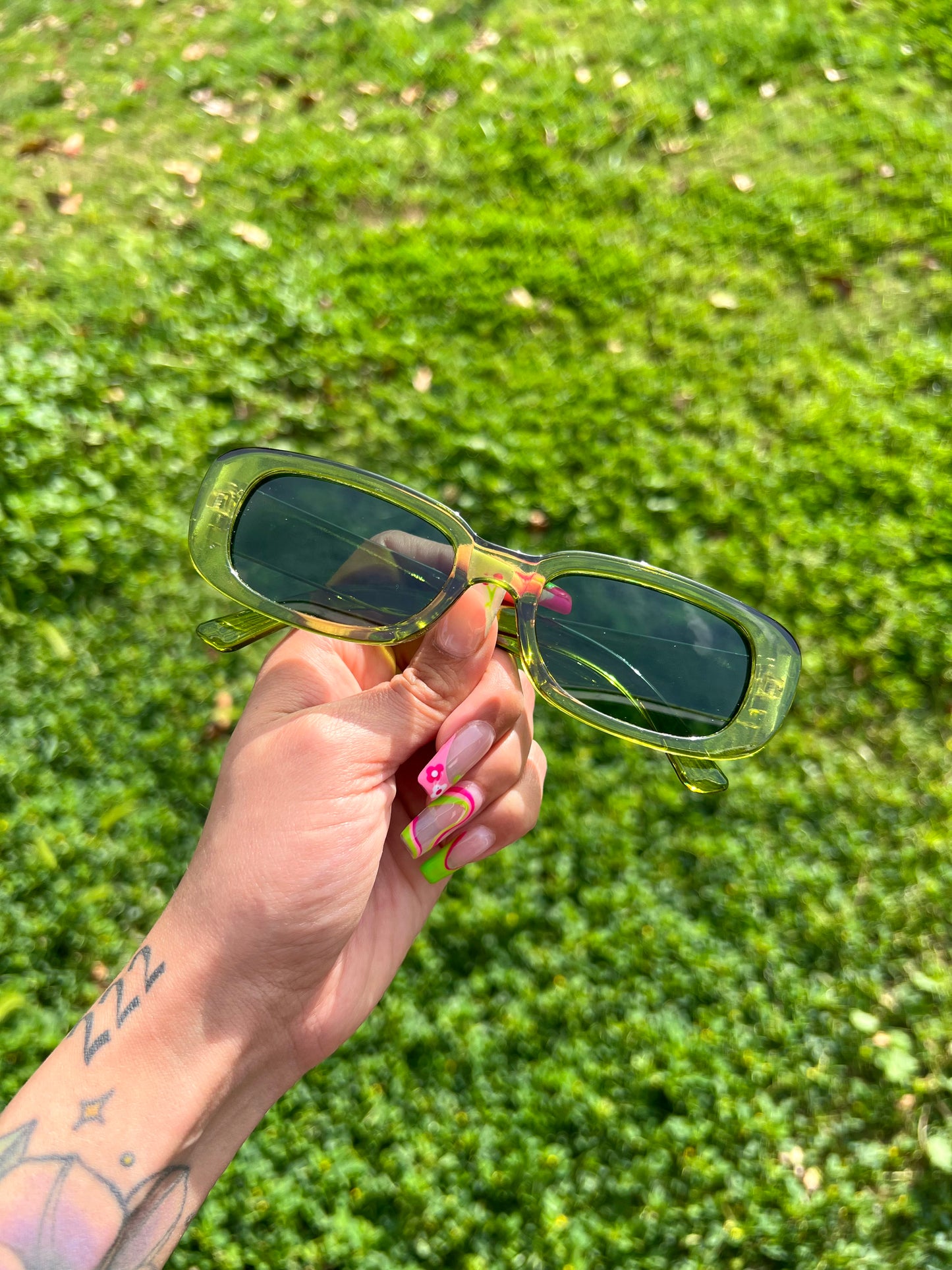 "That's Sooo Retro" sunglasses