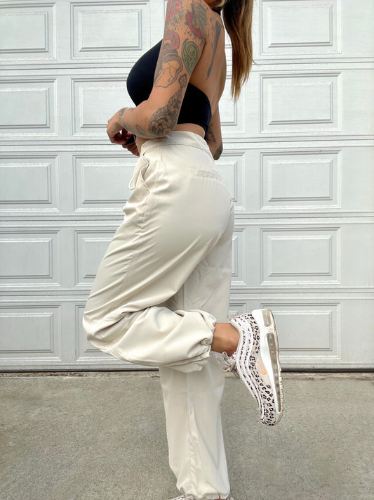 "Parachute" pants Cream
