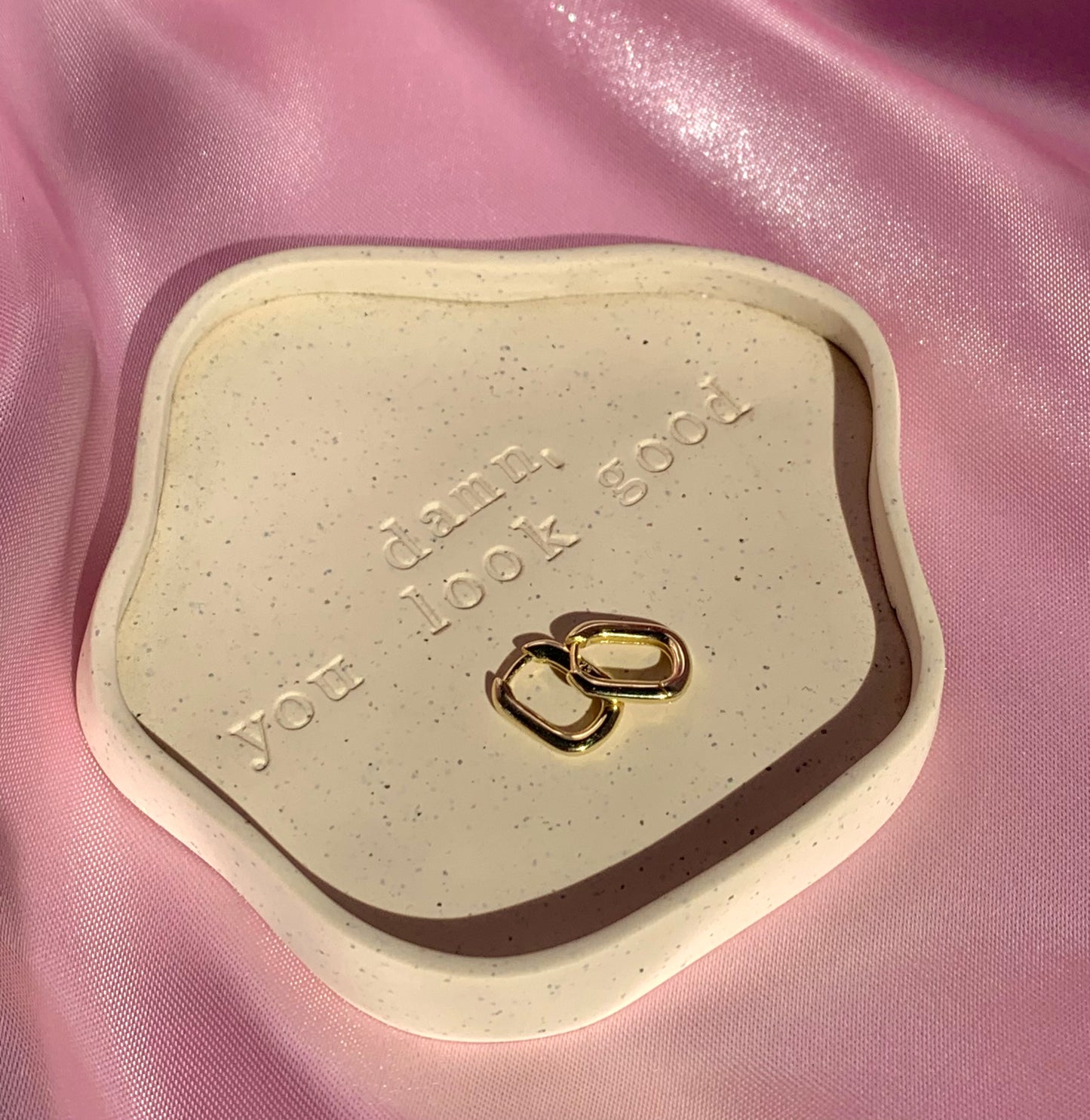 "Paperclip" huggies
