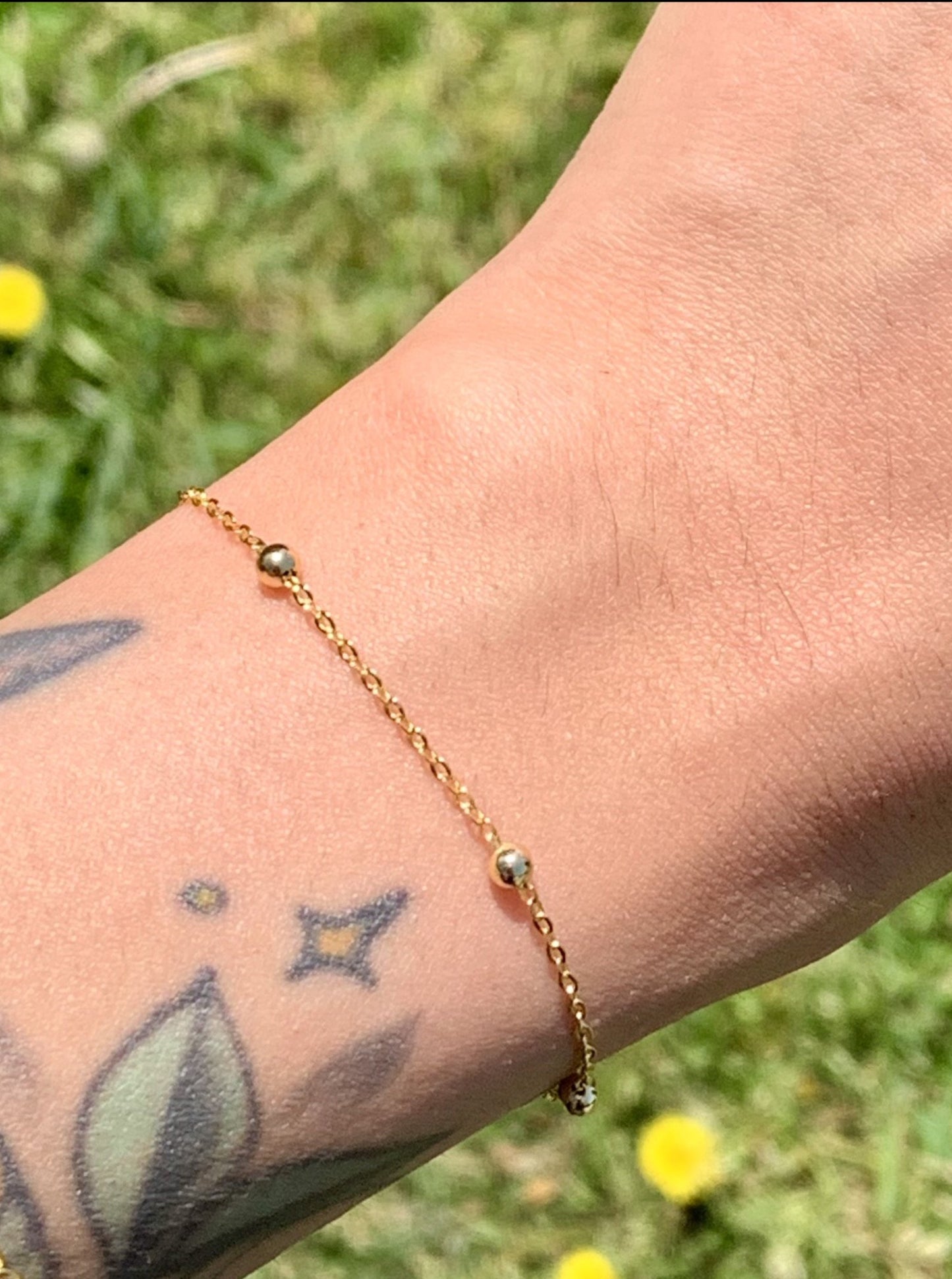 "Connect the dots" bracelet
