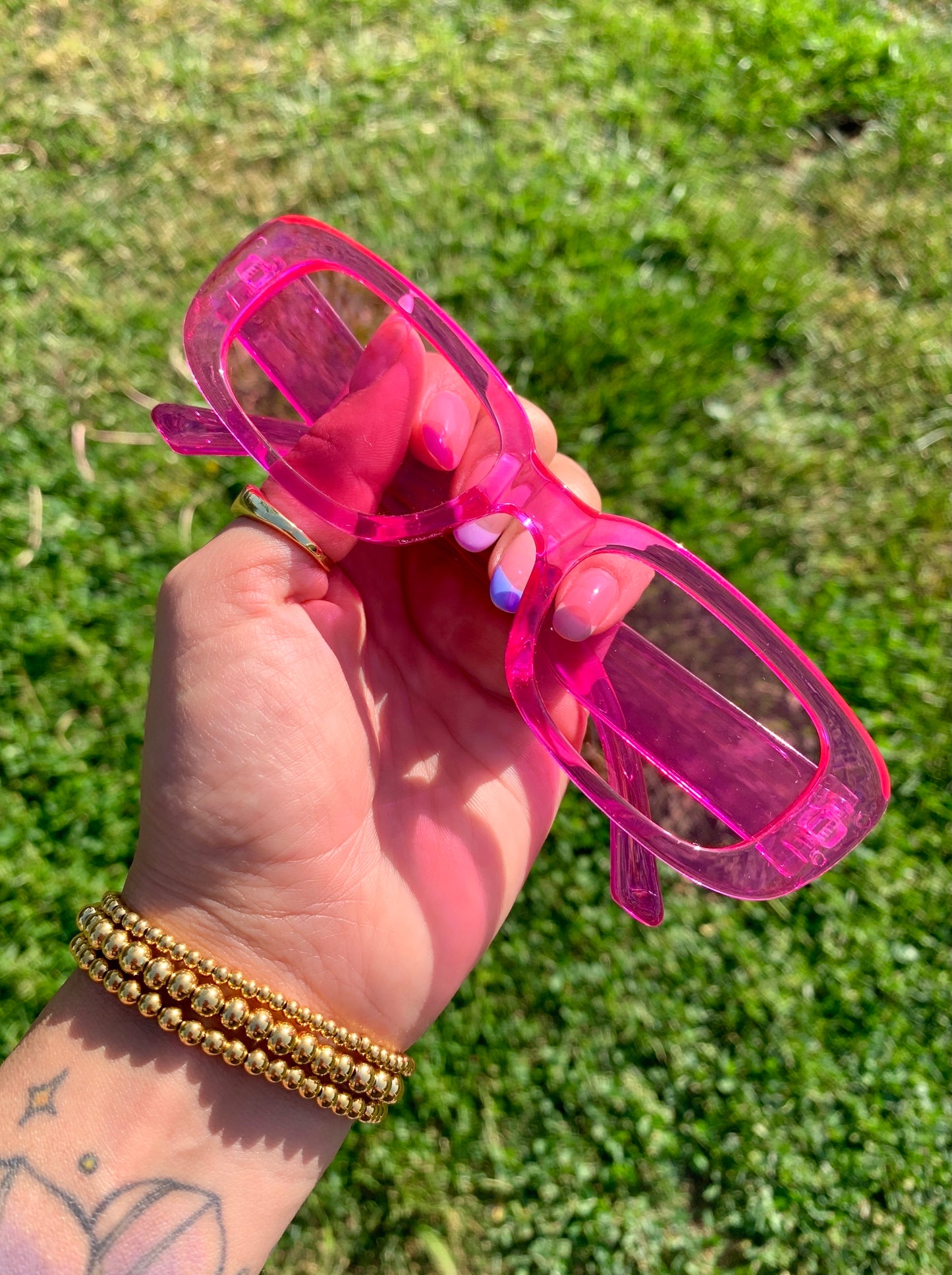 "That's Sooo Retro" sunglasses